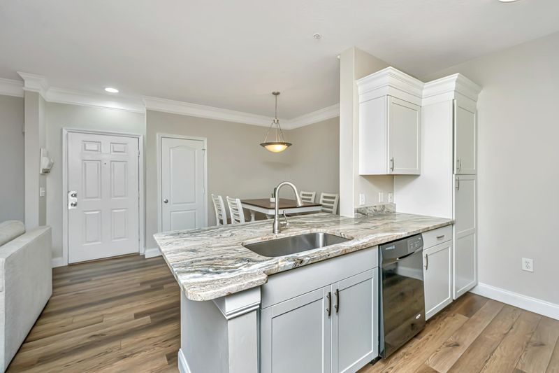 1300 Park West Blvd #418, Mount Pleasant, SC 29466