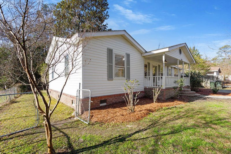 308 W 2nd North St, Summerville, SC 29483