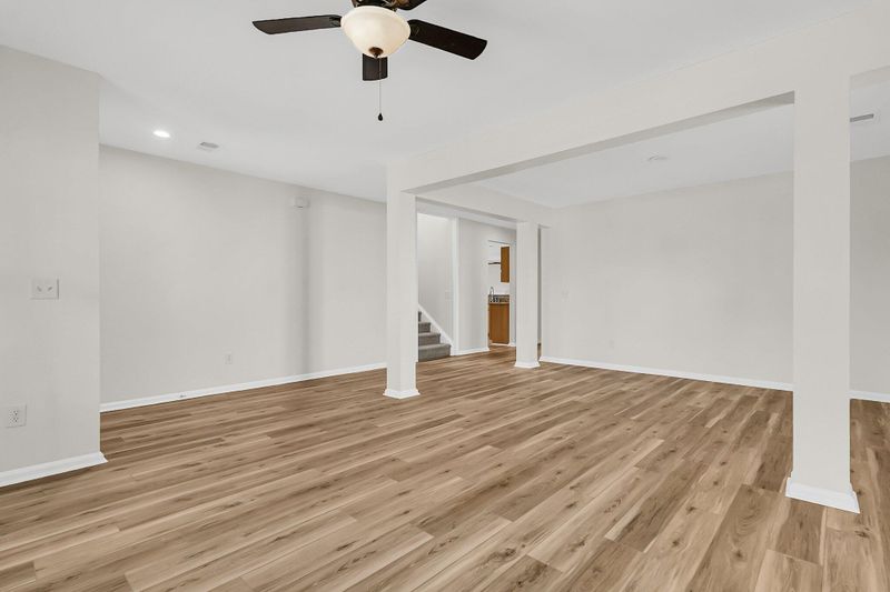 105 Waylon Dr, Summerville, SC 29483