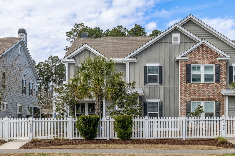 1588 Grey Marsh Rd, Mount Pleasant, SC 29466