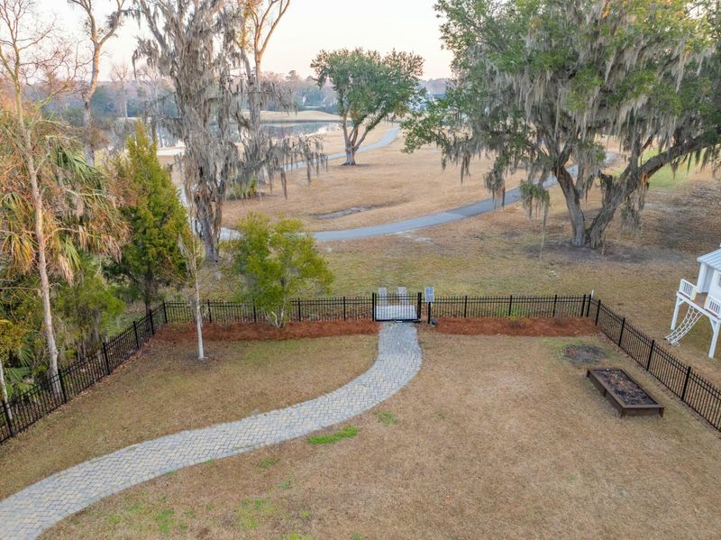 323 Shadowmoss Pw, Charleston, SC 29414