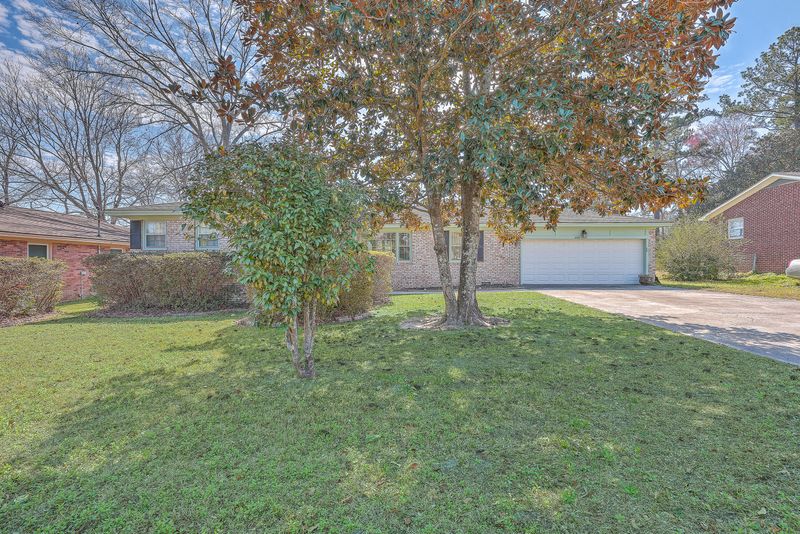 2529 Otranto Rd, North Charleston, SC 29406