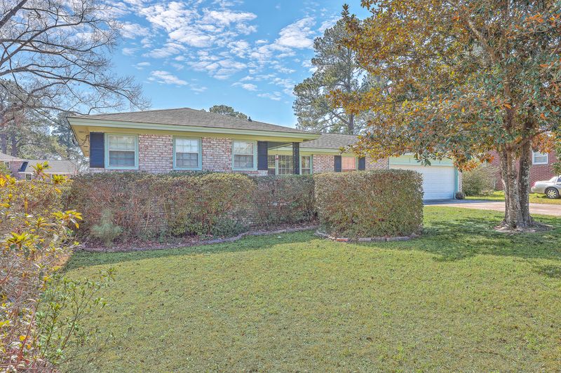 2529 Otranto Rd, North Charleston, SC 29406