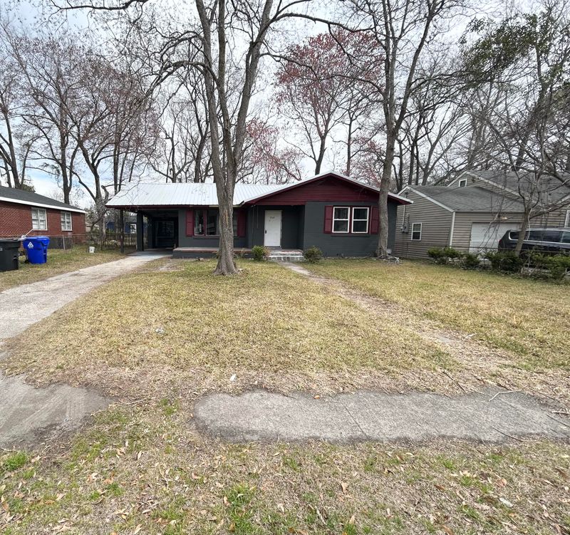 5056 Butler St, North Charleston, SC 29406
