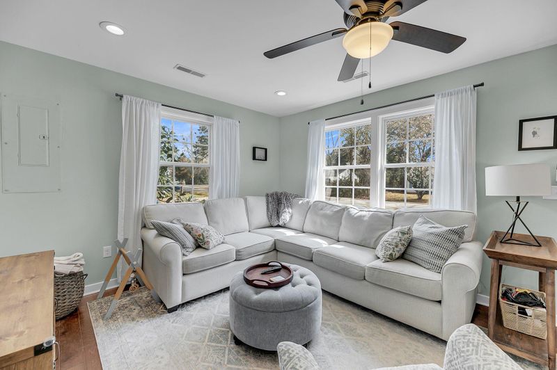 17 Anita Dr, Charleston, SC 29407