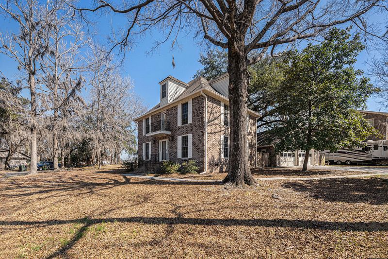 24 N Basilica Ave, Hanahan, SC 29410