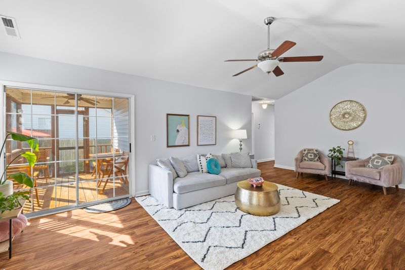 1236 Lakefront Dr, Charleston, SC 29412