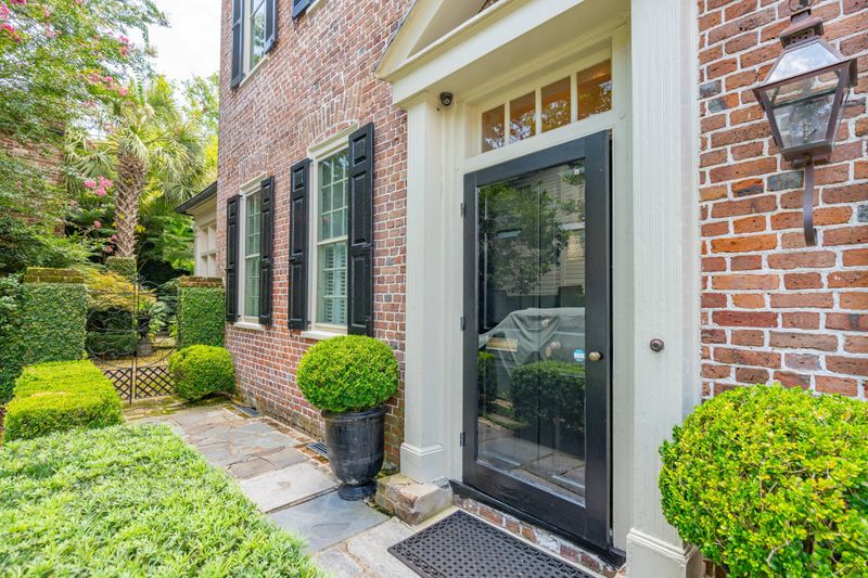 41 Tradd St, Charleston, SC 29401