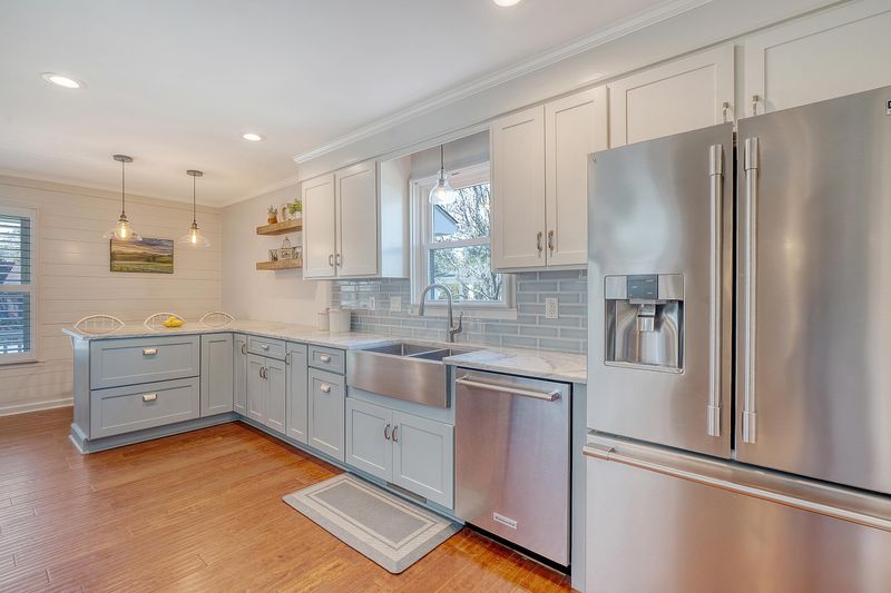 764 Brown Dr, Charleston, SC 29412