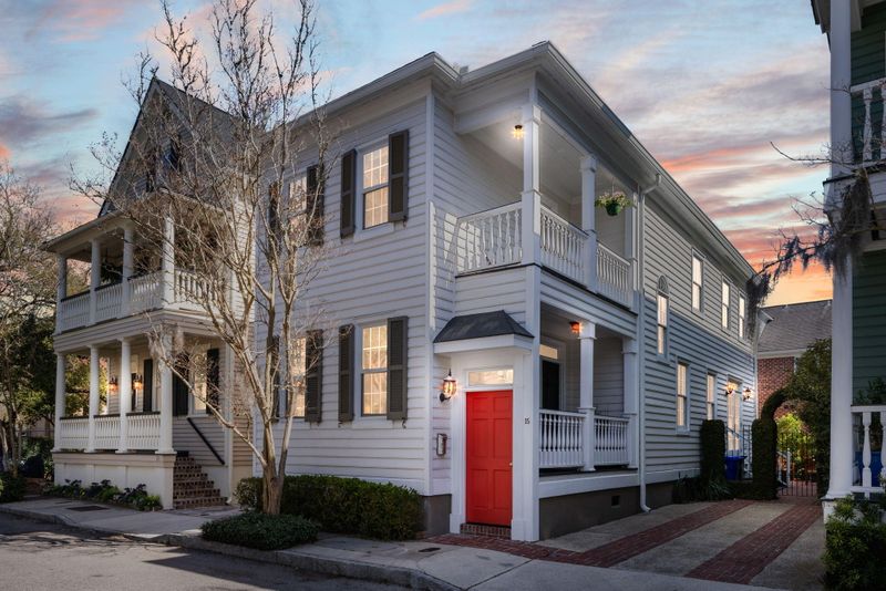 15 Menotti St, Charleston, SC 29401