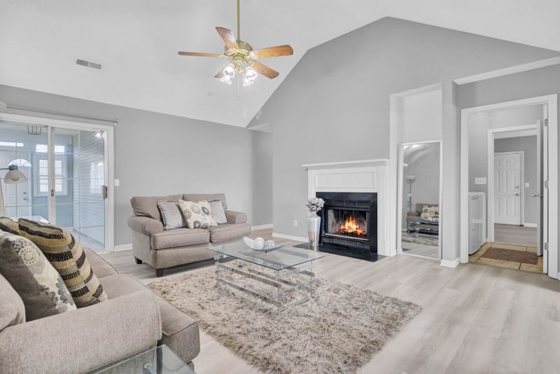 4064 Bonaparte Dr, North Charleston, SC 29418