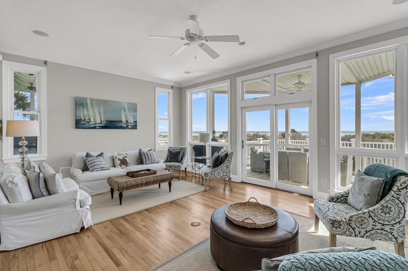 45 Ocean Point Dr, Isle Of Palms, SC 29451
