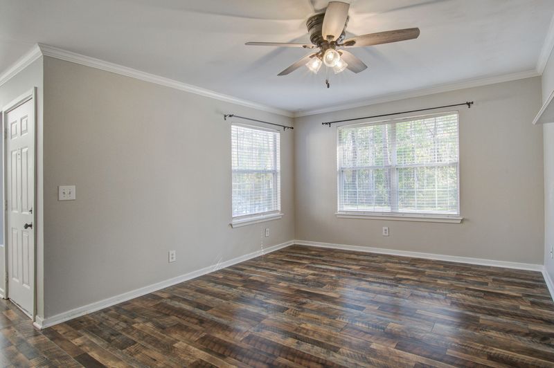 130 Luden Dr #B, Summerville, SC 29483