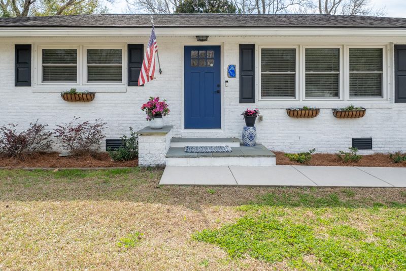2137 Barbour Dr, Charleston, SC 29414