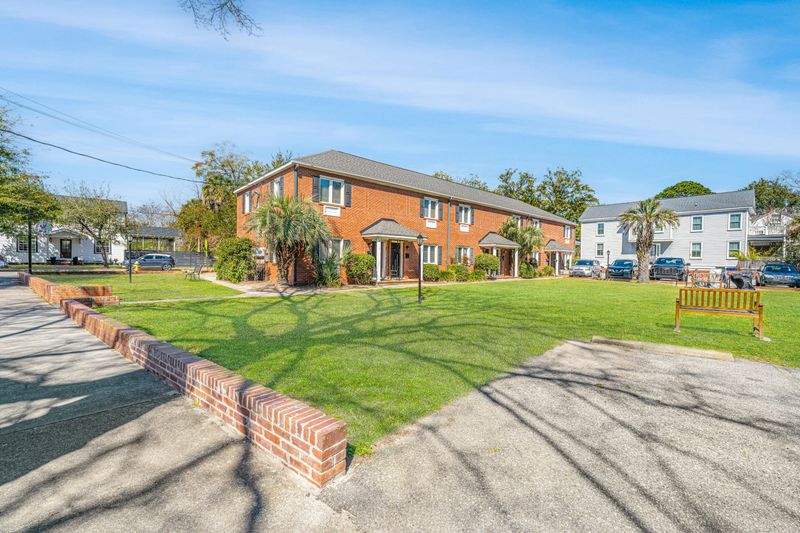 21 Hester St #2, Charleston, SC 29403