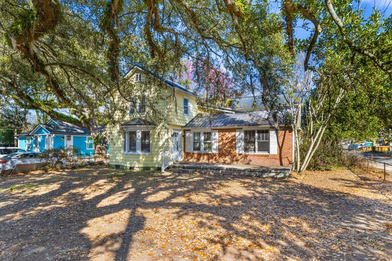 1124 Berkeley St, Hanahan, SC 29410