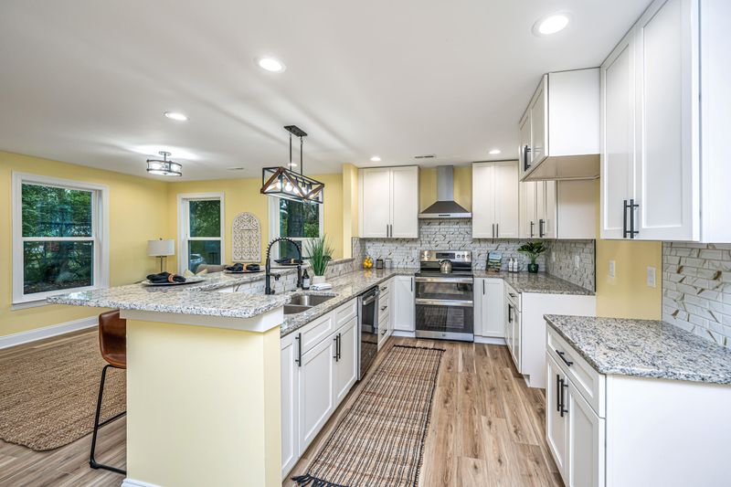 2647 Tillman St, North Charleston, SC 29405