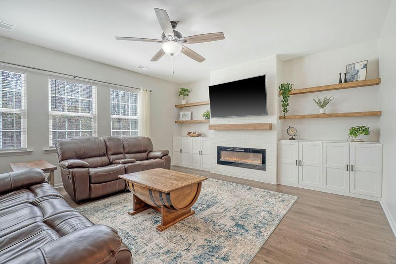 9995 Winged Elm St, Ladson, SC 29456