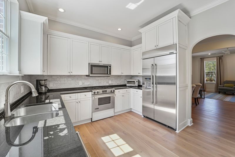 871 Center Park St, Charleston, SC 29492