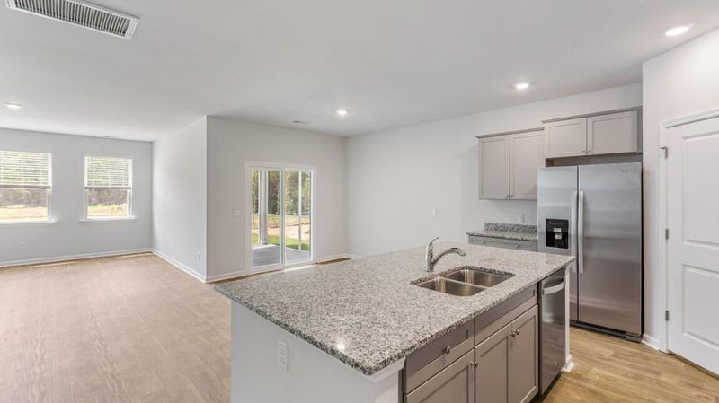2223 Macallan Blvd, Ravenel, SC 29470
