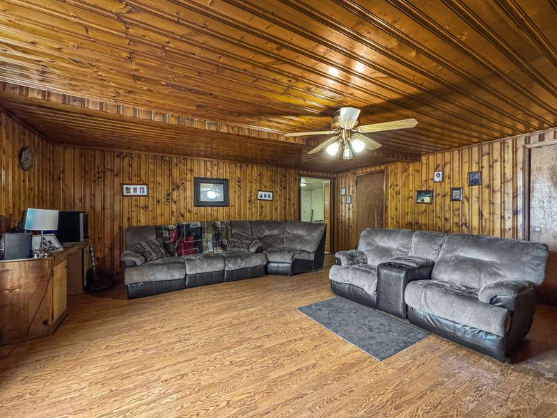 1393 Russellville Rd, Saint Stephen, SC 29479