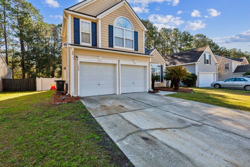 1452 Water Edge Dr, Charleston, SC 29492