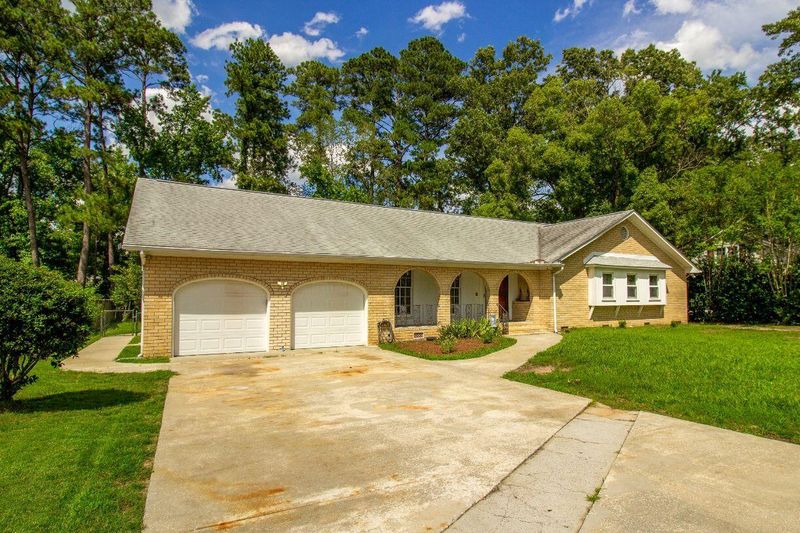 307 Fairington Dr, Summerville, SC 29485