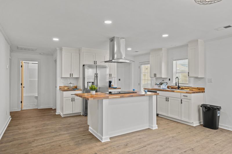 2124 Booker St, Charleston, SC 29405