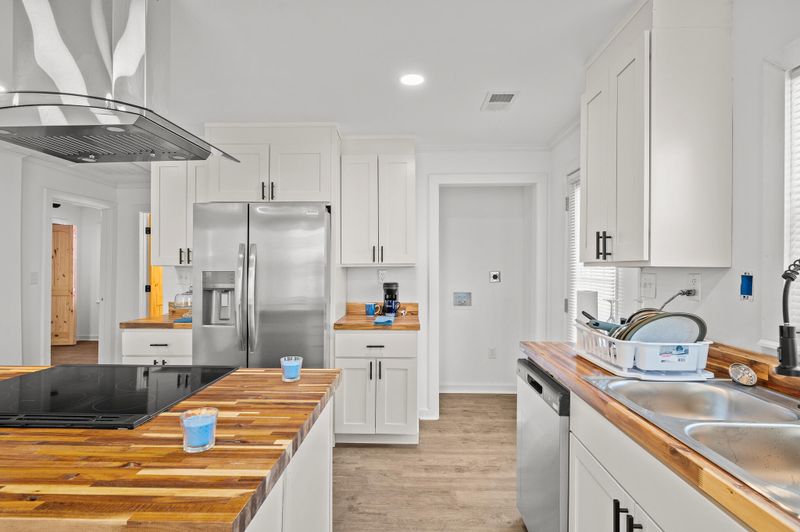 2124 Booker St, Charleston, SC 29405
