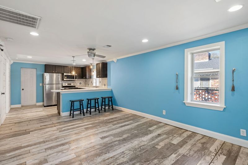 716 W 3rd N St, Summerville, SC 29483