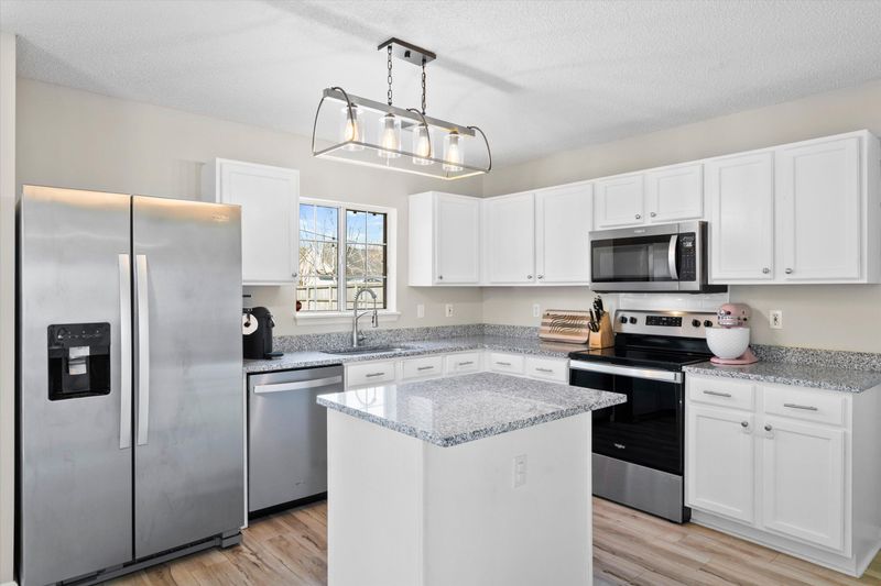 2508 Melville Rd, North Charleston, SC 29406