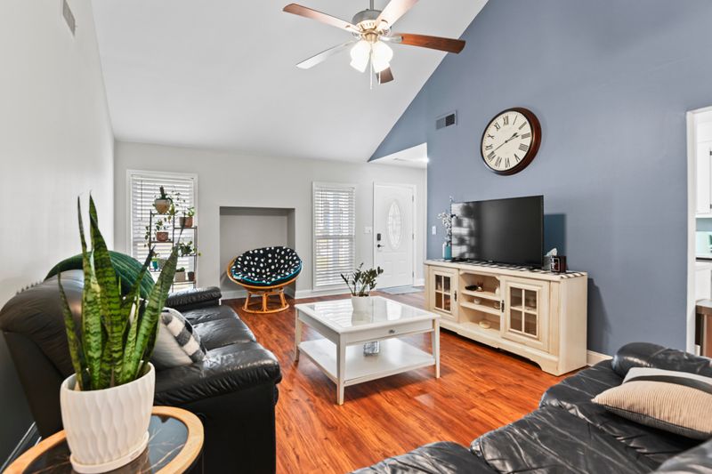105 Gatewood St, North Charleston, SC 29418