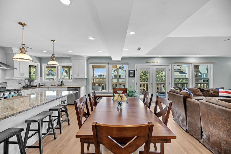 601 Pompano Rd, Edisto Island, SC 29438