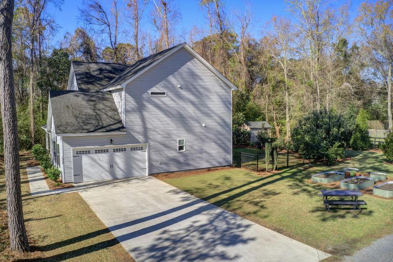 1926 Grimball Rd, Charleston, SC 29412