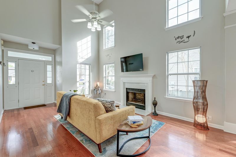 1924 Treebark Dr, Charleston, SC 29414