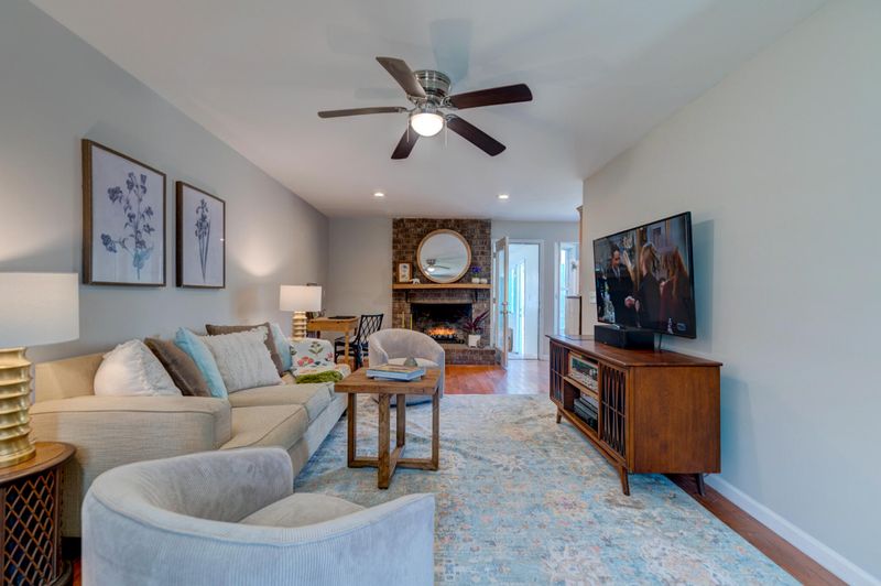 960 Mooring Dr, Charleston, SC 29412
