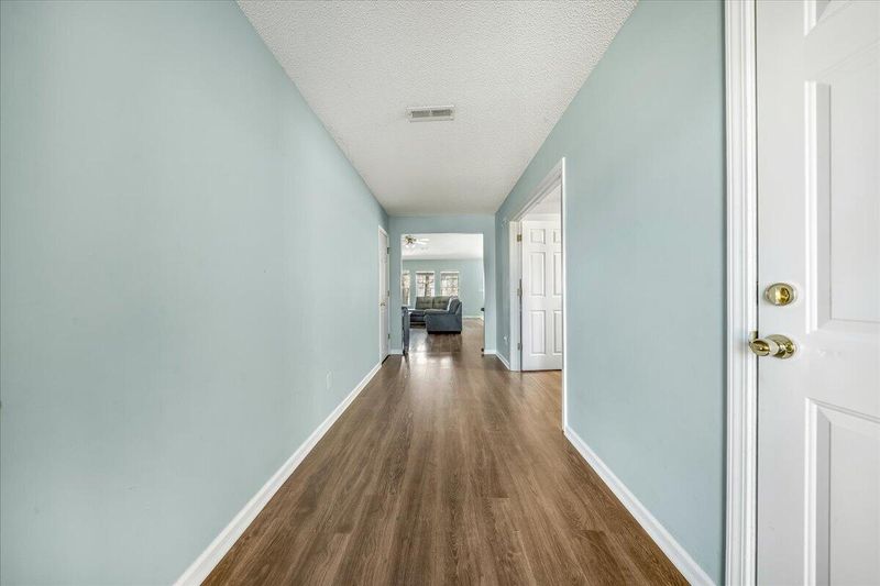 103 Old Tree Rd, Goose Creek, SC 29445