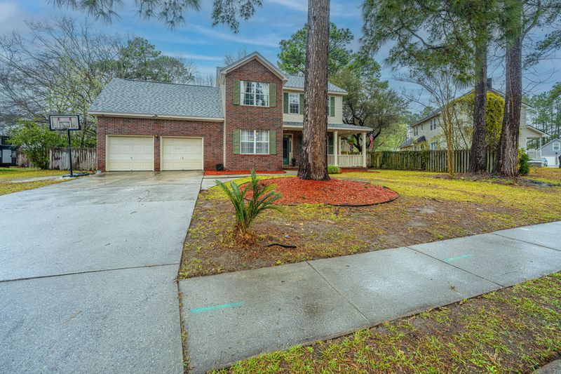211 Trestlewood Dr, Summerville, SC 29486