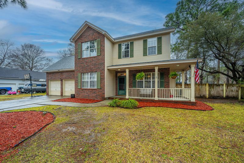 211 Trestlewood Dr, Summerville, SC 29486