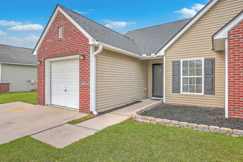 99 Dovetail Cir, Summerville, SC 29483