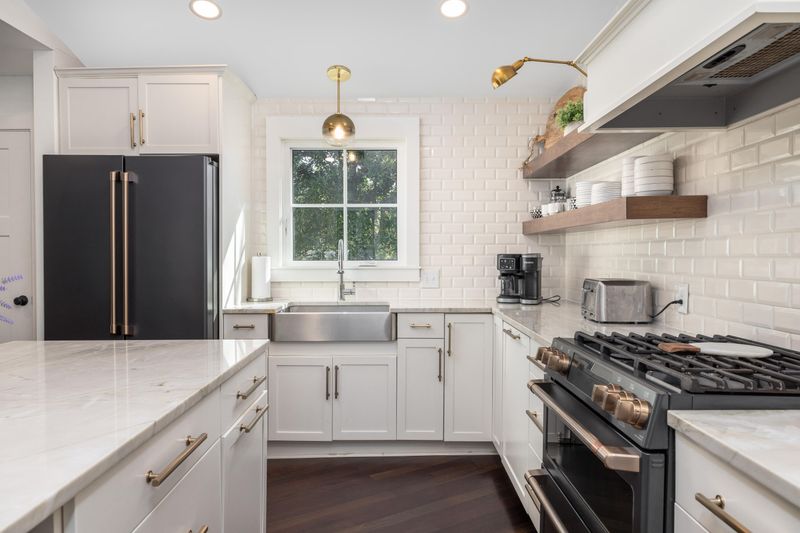 29 27th Ave, Isle Of Palms, SC 29451