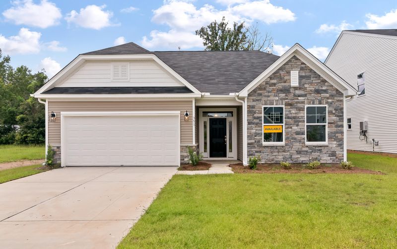 351 Blue Oak Dr, Moncks Corner, SC 29461