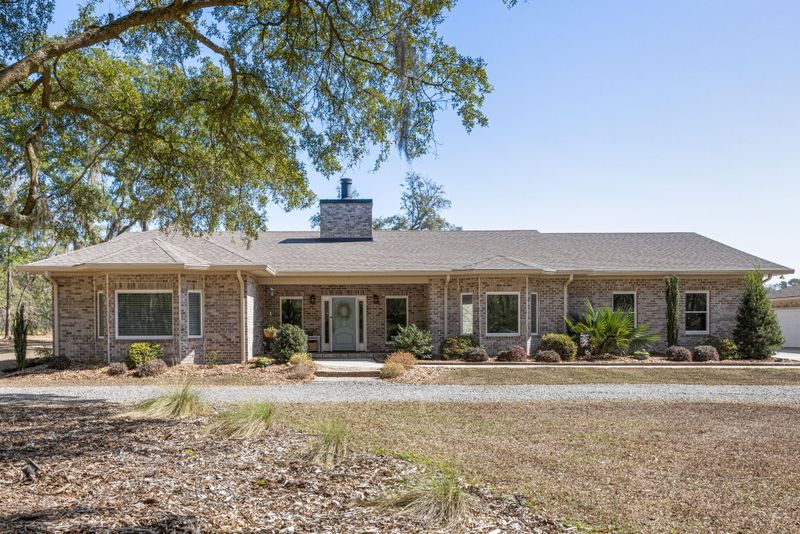 1420 Polly Point Rd, Wadmalaw Island, SC 29487