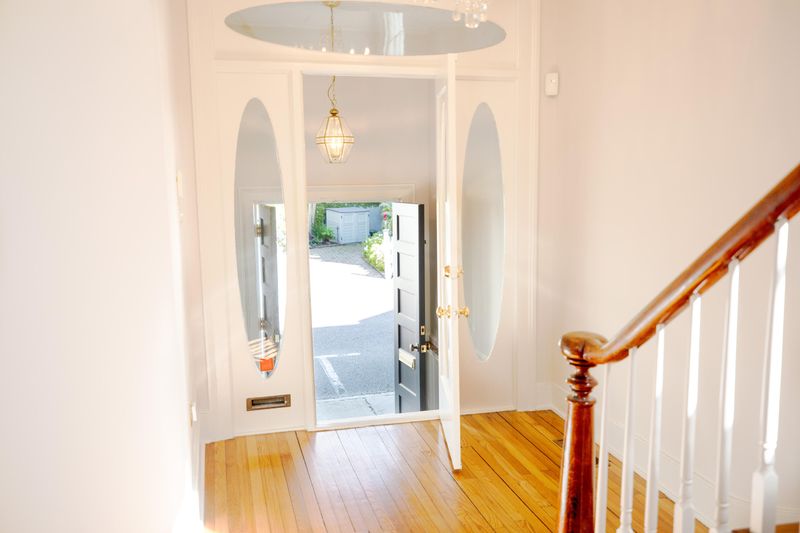 157 Tradd St, Charleston, SC 29401