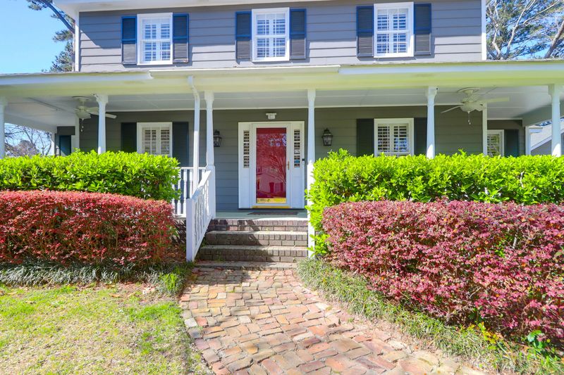 709 Chatter Rd, Mount Pleasant, SC 29464