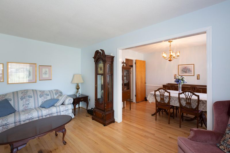 8341 Delhi Rd, North Charleston, SC 29406