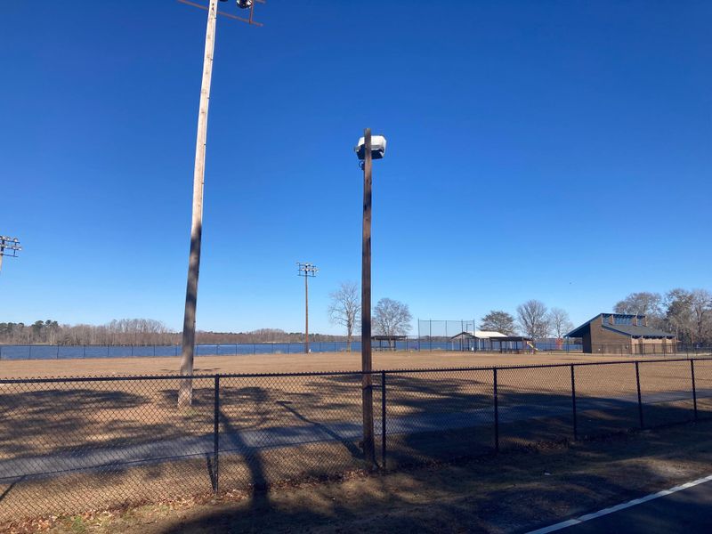 164 Rambling Ln, Cross, SC 29436