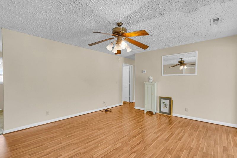 834 Prince John Dr, Charleston, SC 29407
