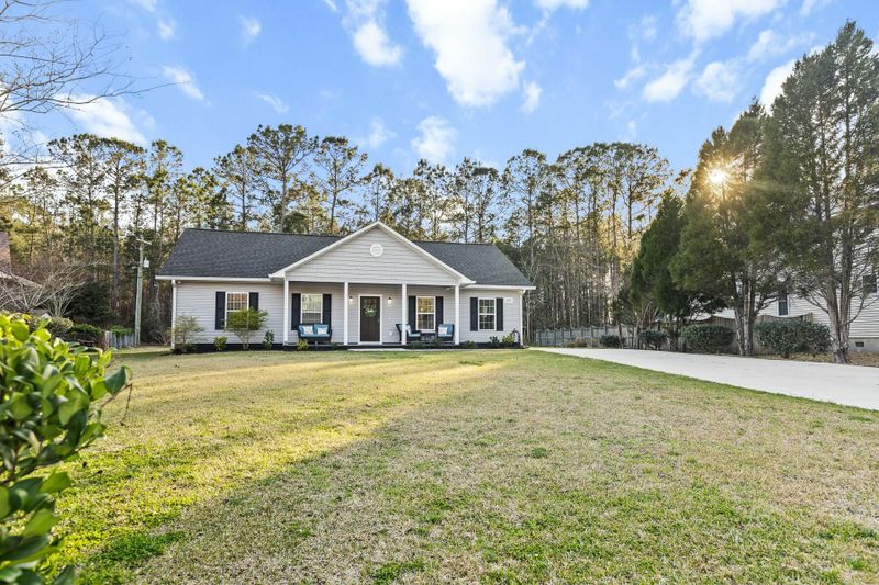 218 Mohican Cir, Summerville, SC 29483
