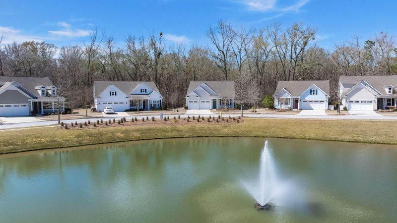1174 Old Field Dr, Summerville, SC 29483